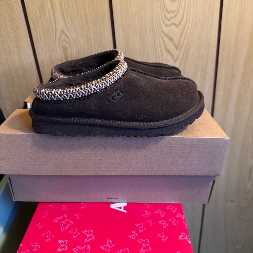 UGG Kids Black Slippers with Patterned Collar